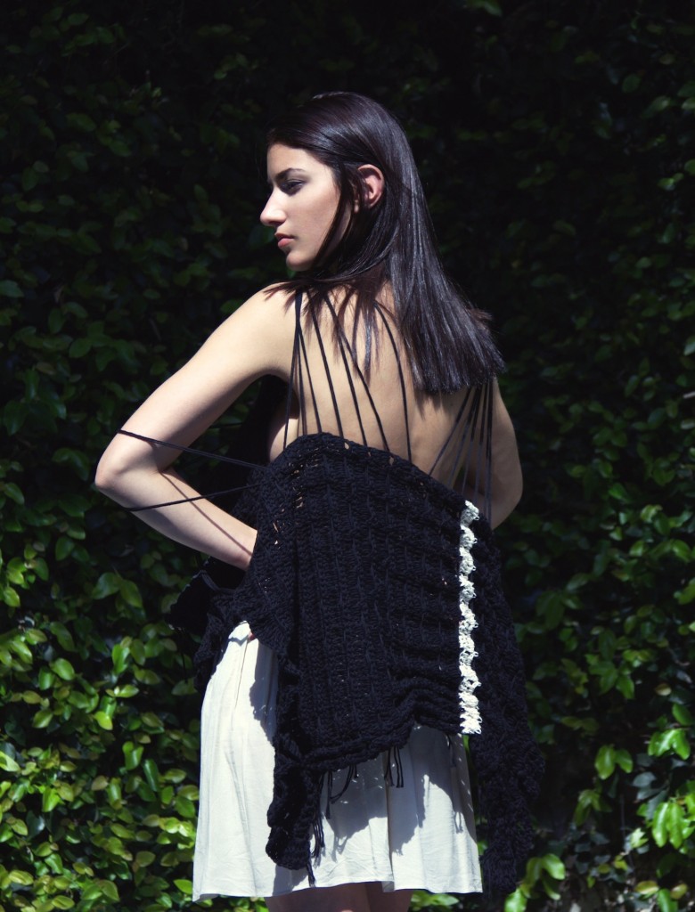 Poncho lâche moi coton péruvien noir, Soltar SS2015, handmade, maydi, knitwear